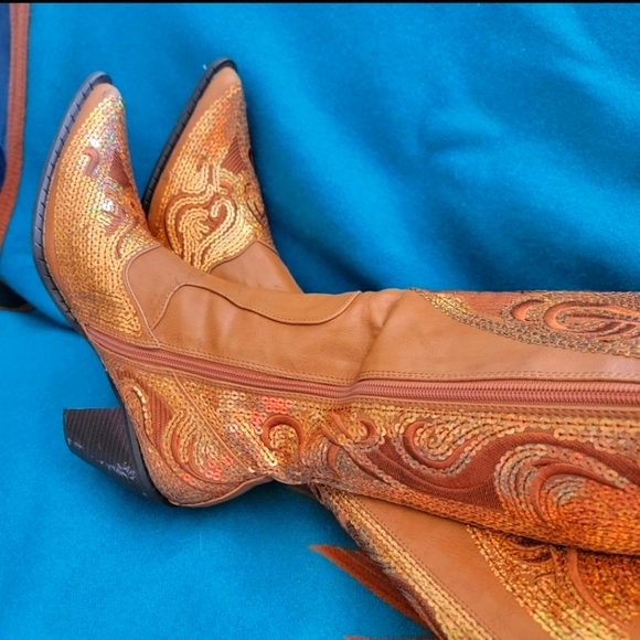 Helen's Heart sequin boots - Picture 4 of 11